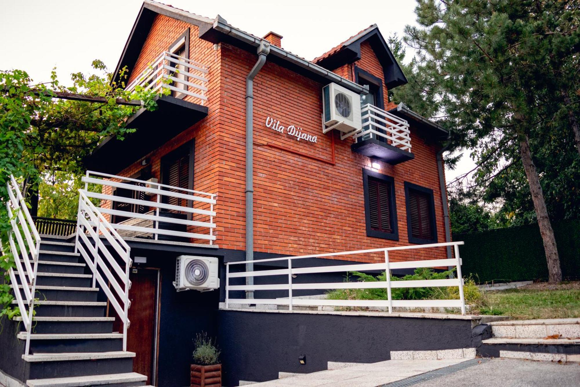 בלגרד Villa Dijana - Pool, Spa, Outdoor Kitchen מראה חיצוני תמונה